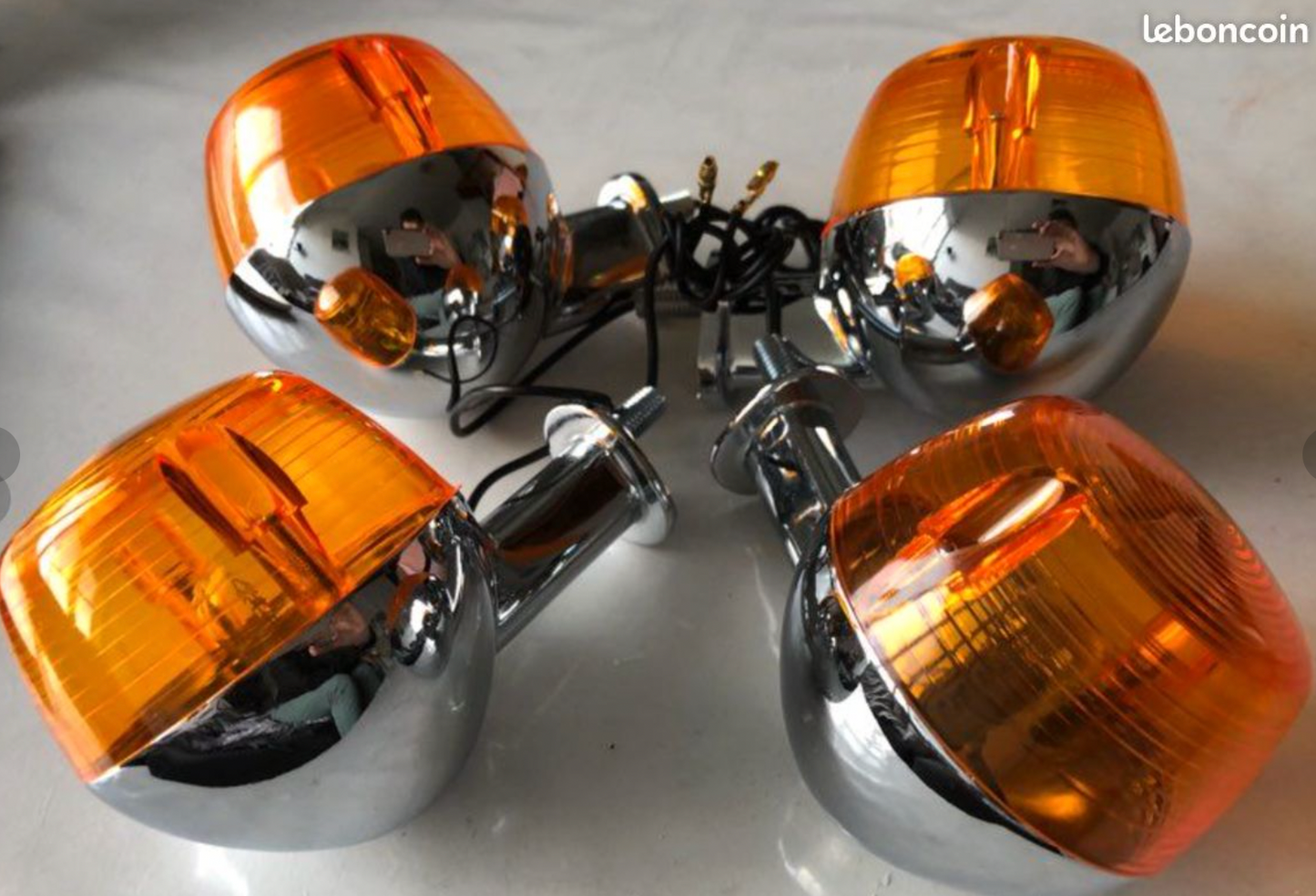 4 gros clignotants avec les ampoules 6V