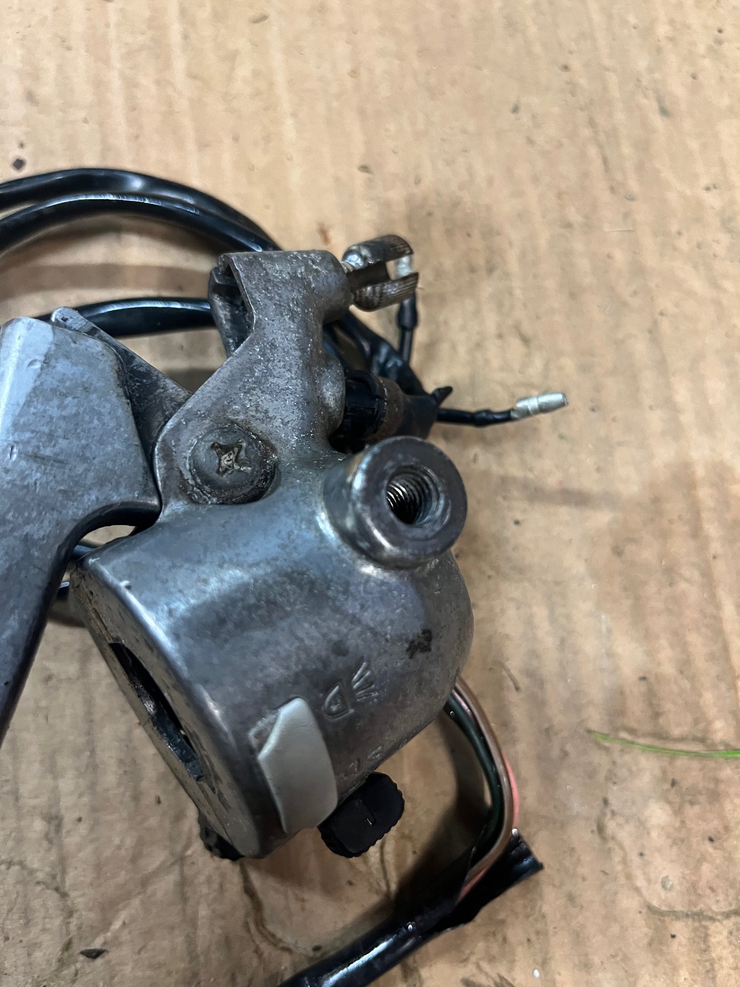 Commodo gauche complet d’origine Yamaha Chappy en bon état