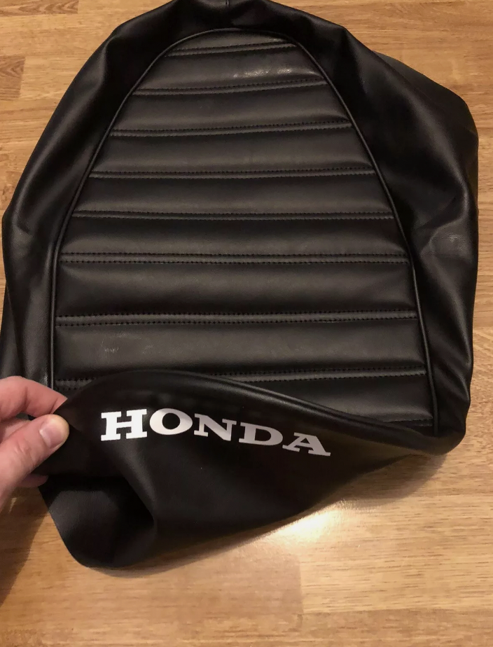 Housse de selle neuf d'origine Honda Dax