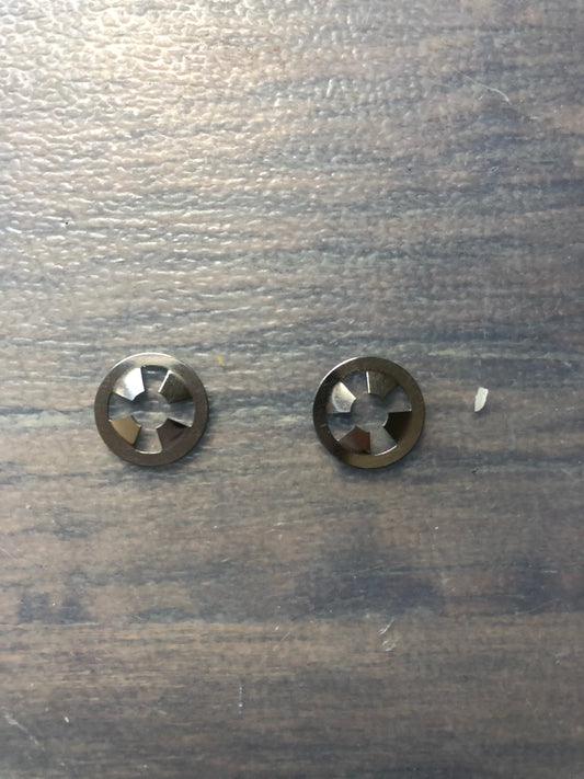 2 clips fixations embleme neuf d'origine Yamaha Chappy
