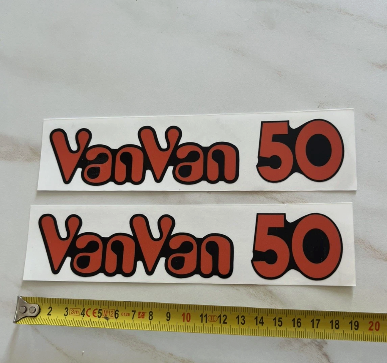 Autocollants caches latéraux Suzuki VanVan RV50 - Paire neuve