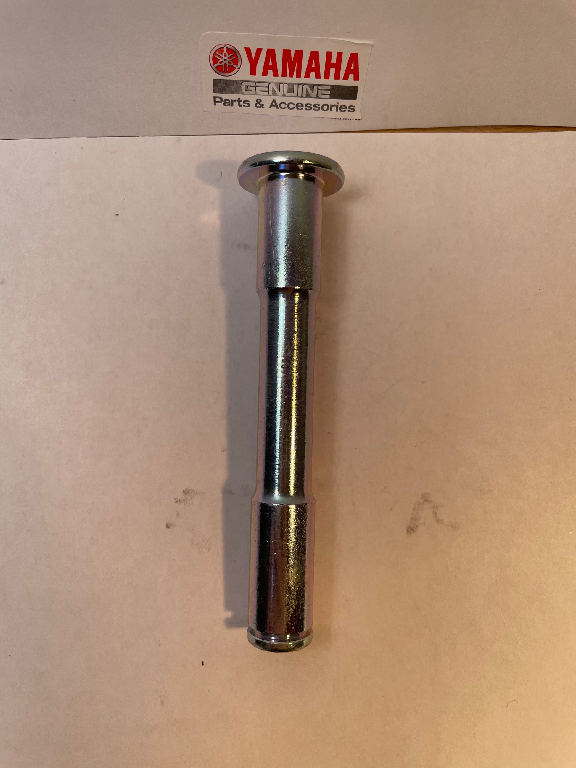 Axe de béquille centrale Yamaha Chappy neuf