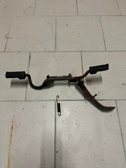  Barre Repose-Pied avec Béquille Latérale Complète – Yamaha Chappy