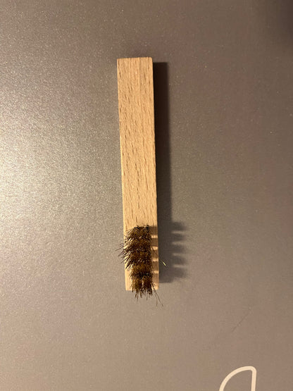 Brosse pour Bougies d’Allumage – Nettoyage Moto et Voiture Ancienne