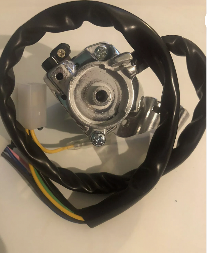 Commodo Gauche il s'agit d'une refabrication identique à l'origine modèle avec plein phare Yamaha Chappy