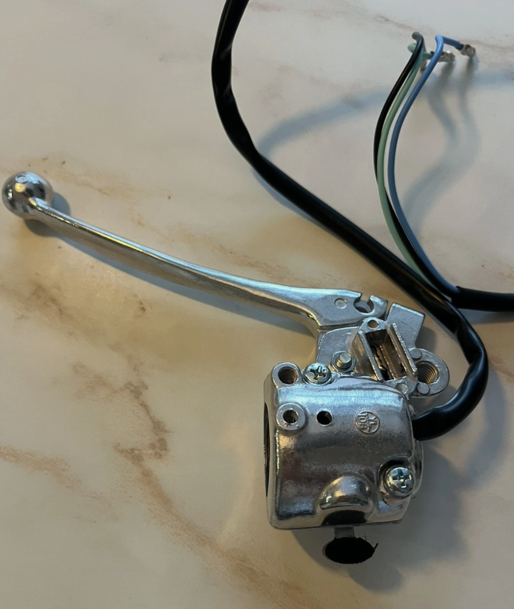 Commodo droit Suzuki d'origine neuf - A100, RV50, RV90, GT100, T125...
