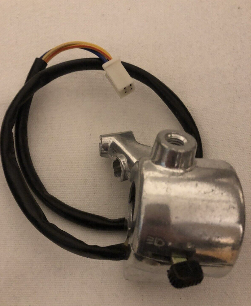 Commodo droit il s'agit d'une refabrication identique à l'origine Yamaha Chappy