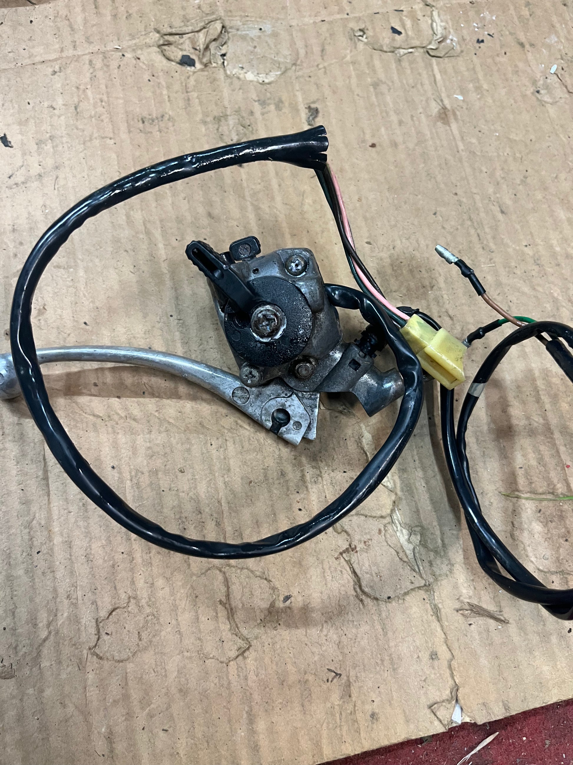 Commodo gauche complet d’origine Yamaha Chappy en bon état