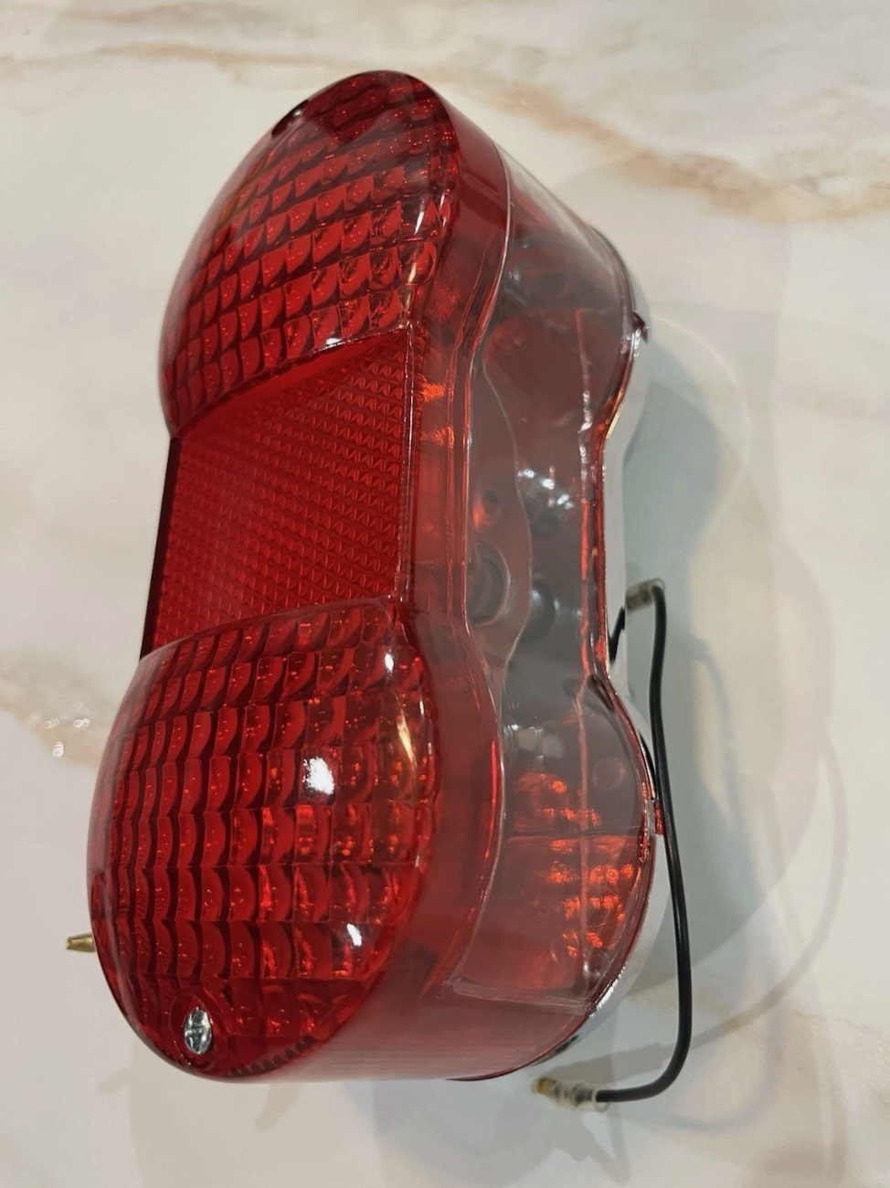 Feu Arrière Neuf avec Ampoule - Suzuki VanVan RV 90 / RV 125
