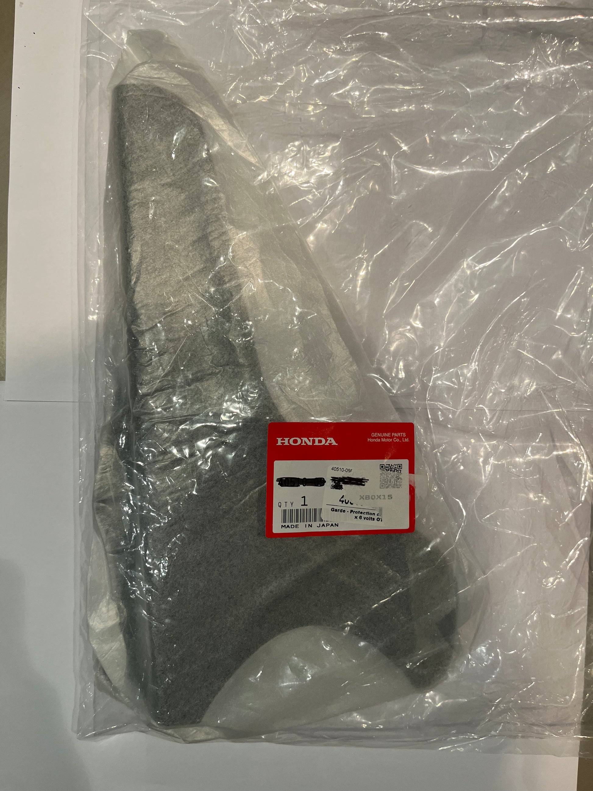 Honda Dax – Cache Chaîne d’Origine Neuf (OT 6 Volts)