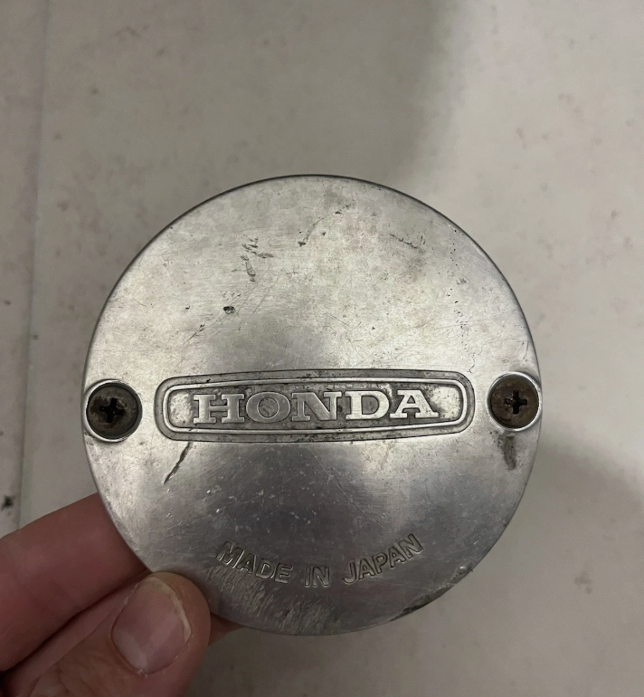 Honda Dax – Carter d’Allumage d’Origine (Avec Vis de Fixation)