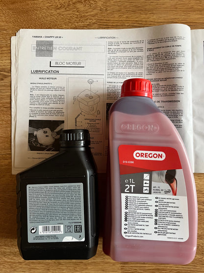 Kit vidange, un bidon d'huile pour la boîte de vitesse qui va dans le carter moteur et l'huile 2 temps qui va dans le réservoir d'huile (mélange séparé) spécifique au bop, au global 3 bidons