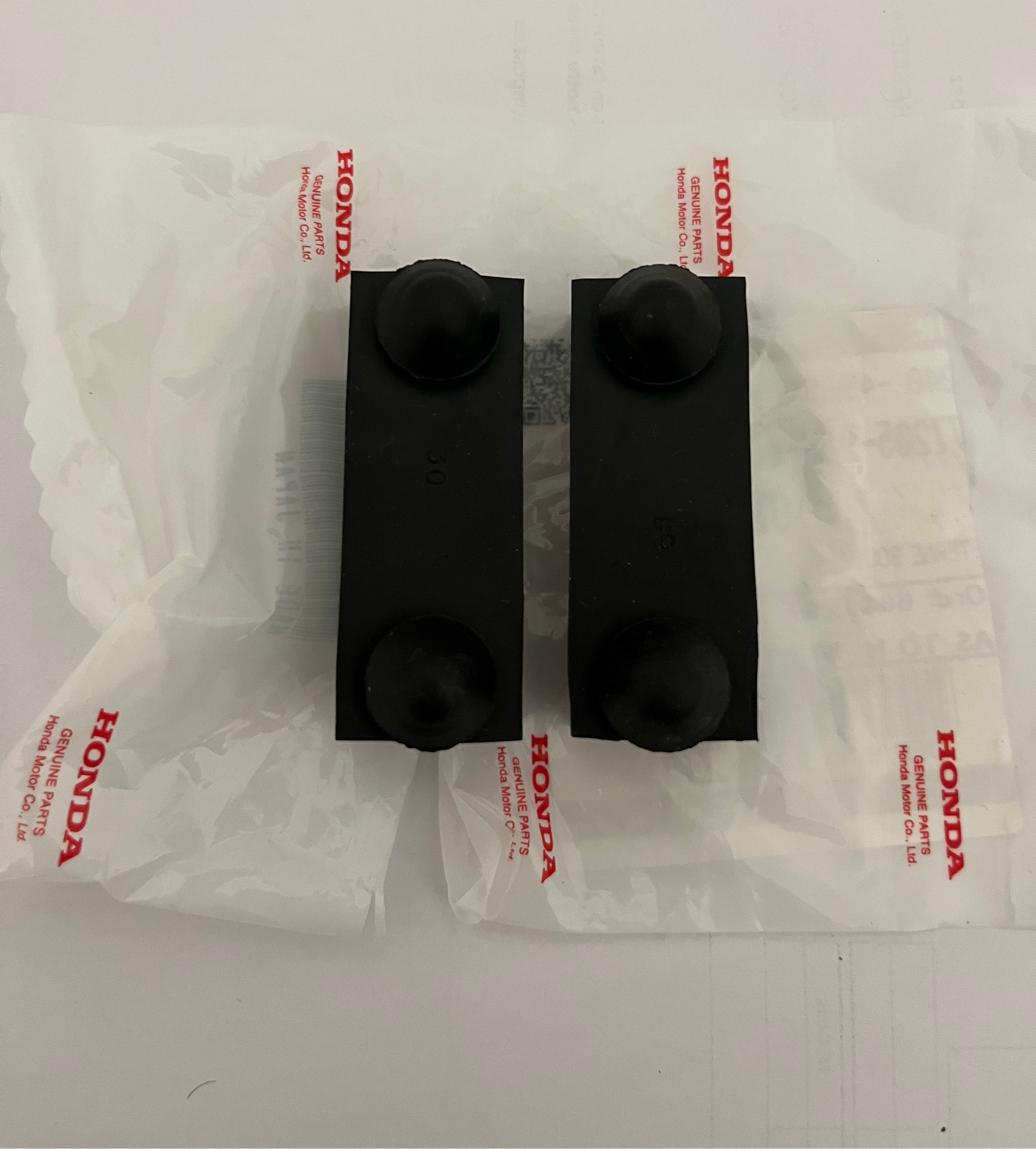 Paire silent bloc selle Honda Dax d’origine