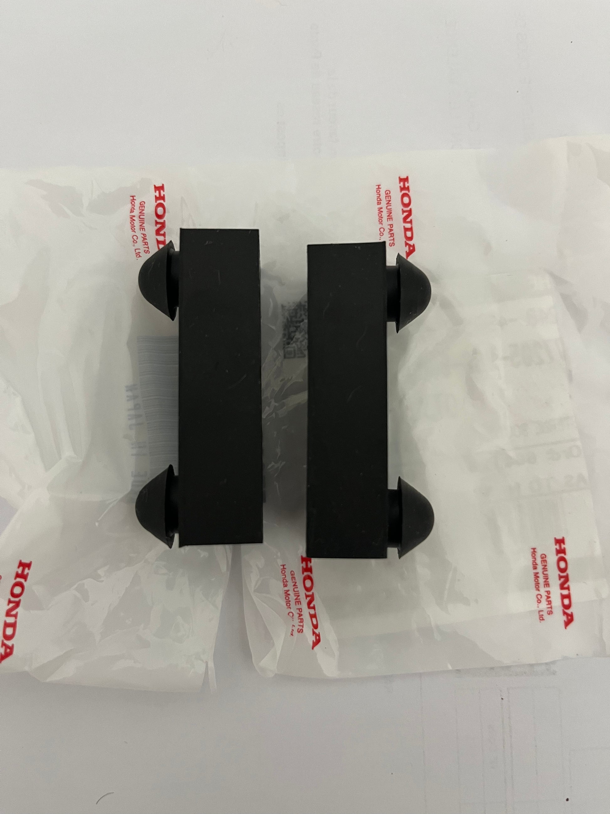 Paire silent bloc selle Honda Dax d’origine