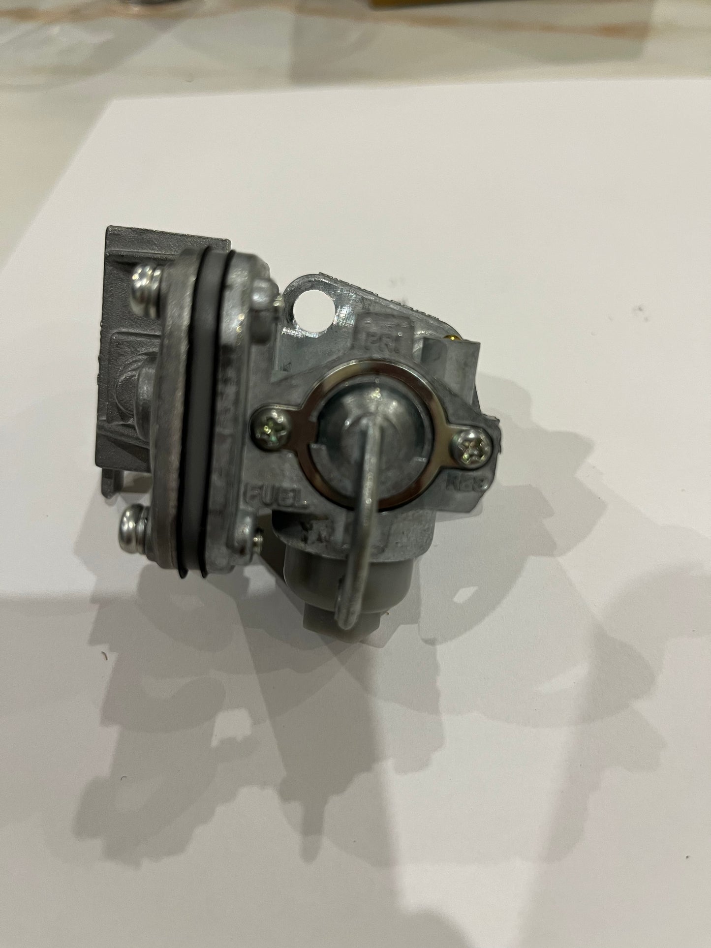 Robinet d'essence Suzuki VanVan RV90 neuf d'origine