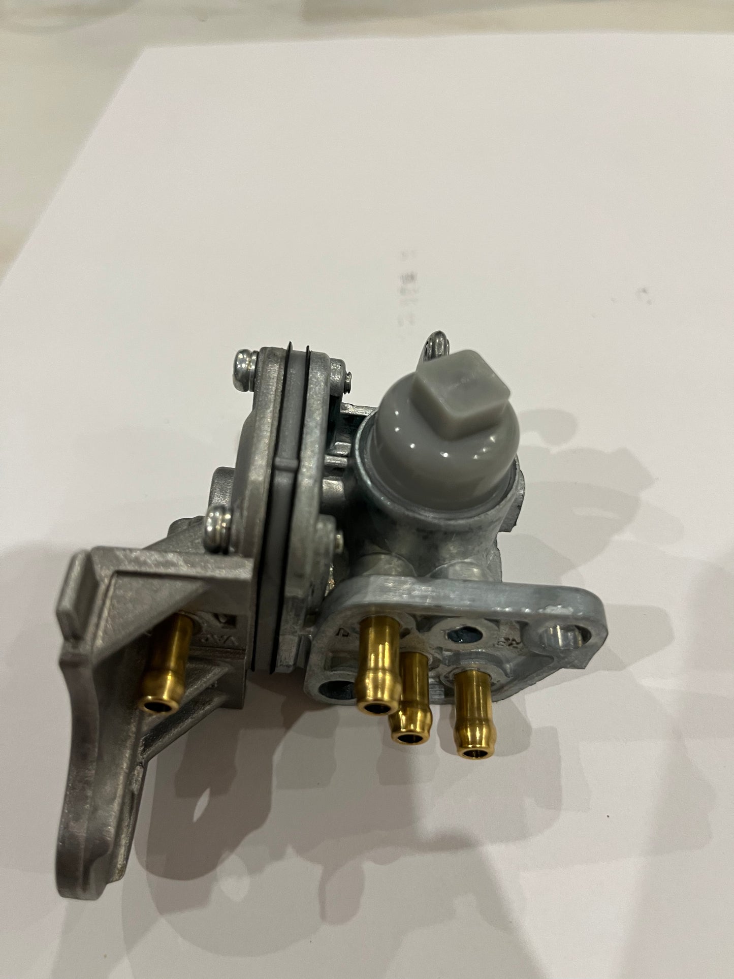 Robinet d'essence Suzuki VanVan RV90 neuf d'origine