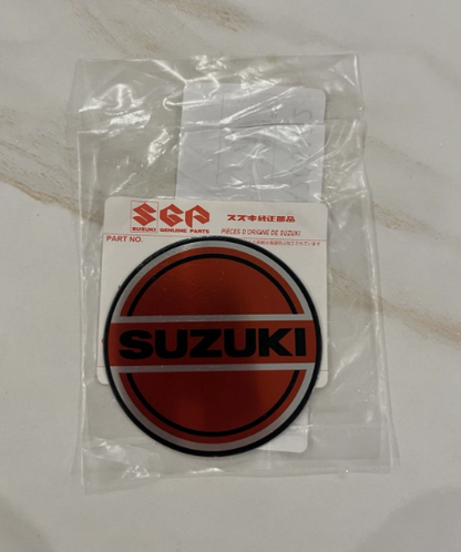 Suzuki VanVan RV Emblème moteur neuf d’origine