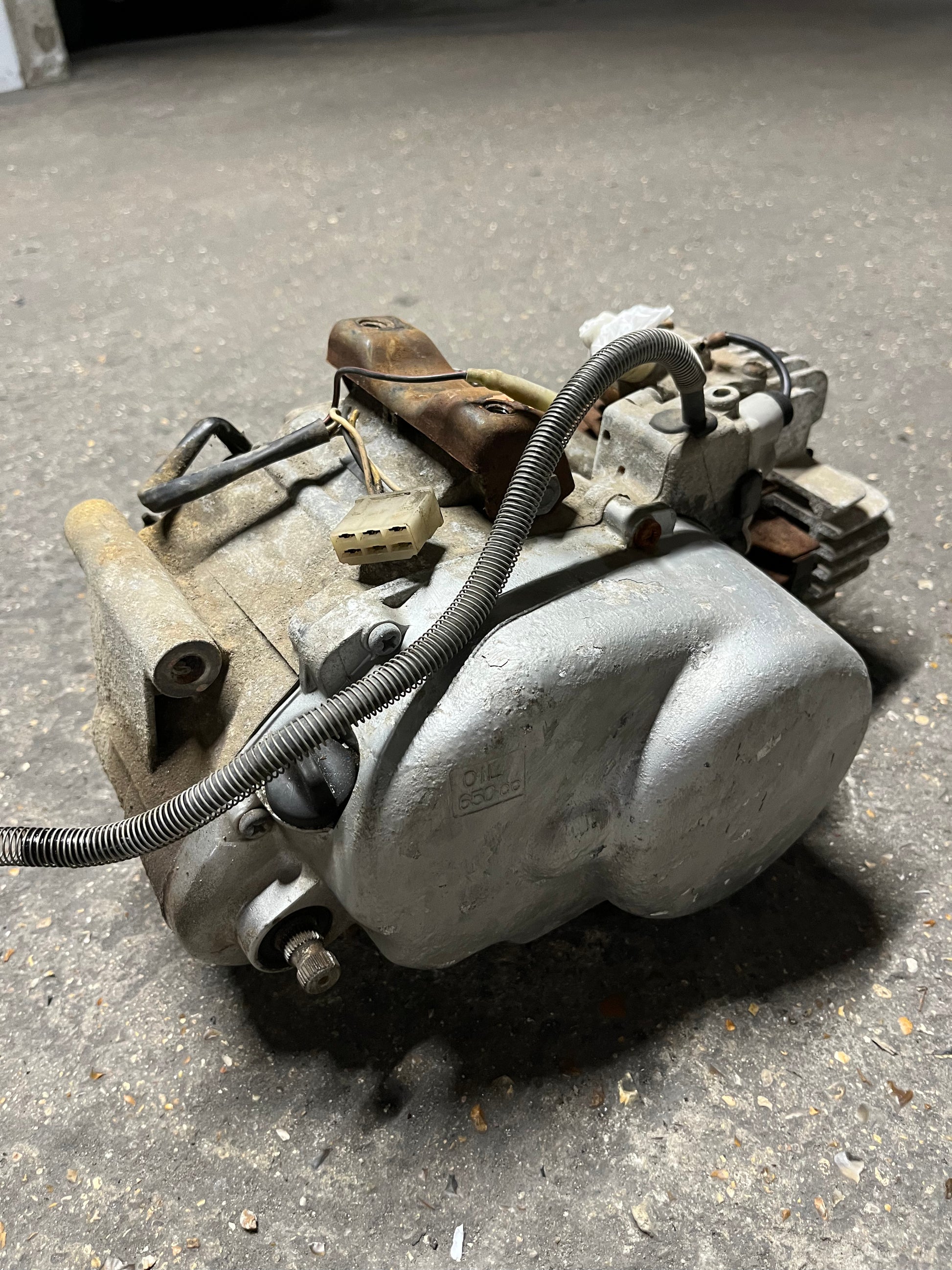 moteur complet&nbsp;d’origine Yamaha Chappy, type DNL, démonté d’un modèle japonais (références : 439, 1F1, 1F3, 550, 551, 511)