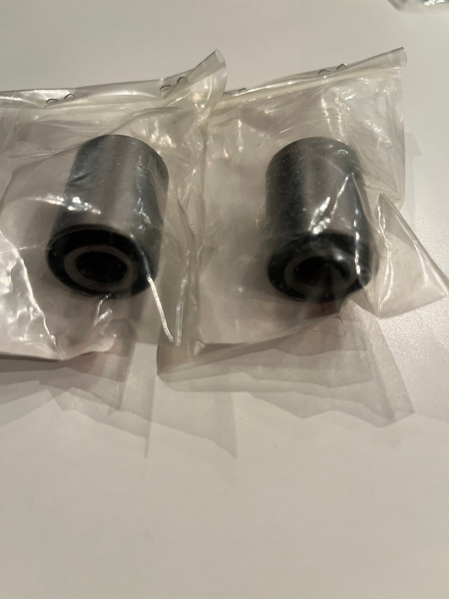 Paire de Silent blocs de Bras Oscillant Neufs d’Origine